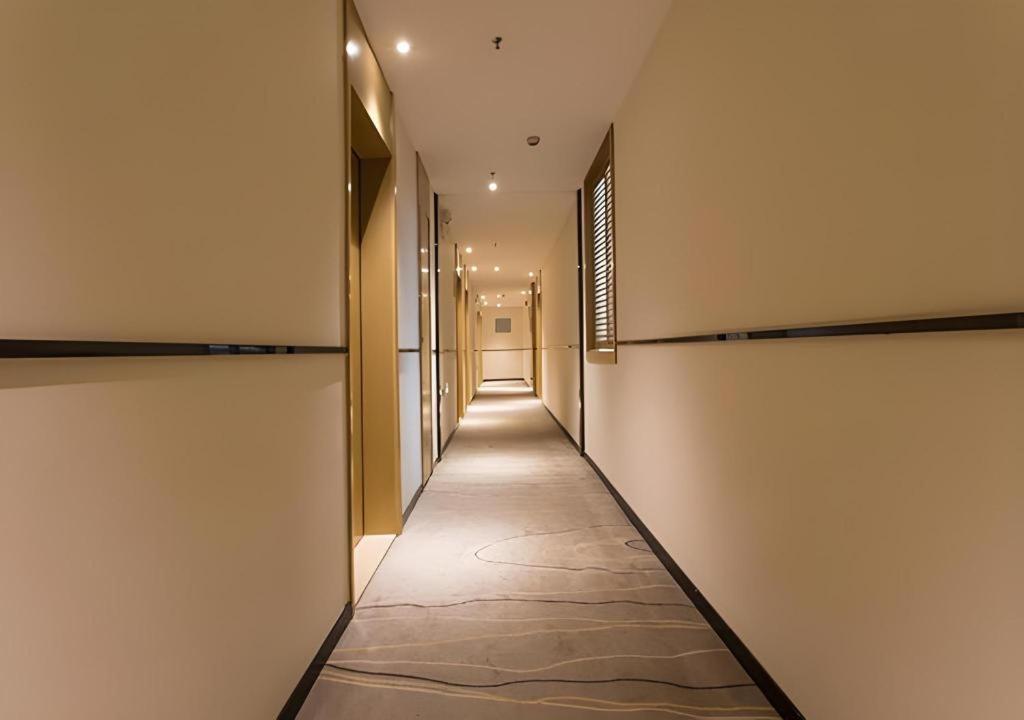 City Comfort Inn Qinzhou Port District Central Square Lungmen Kültér fotó