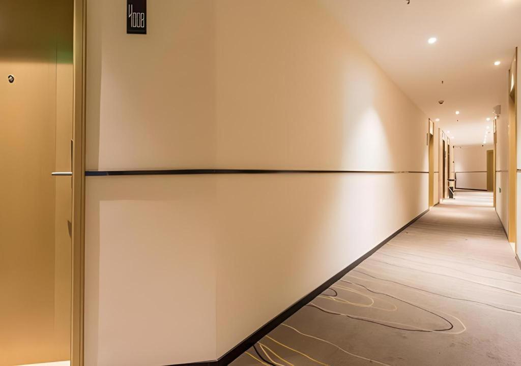 City Comfort Inn Qinzhou Port District Central Square Lungmen Kültér fotó
